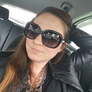 Meet your Posher, Mackenzi